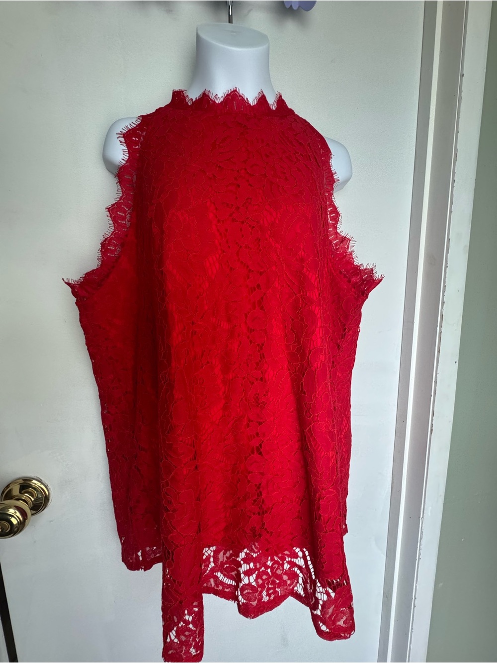 Alife Red Lace High-Neck Sleeveless Camisole
